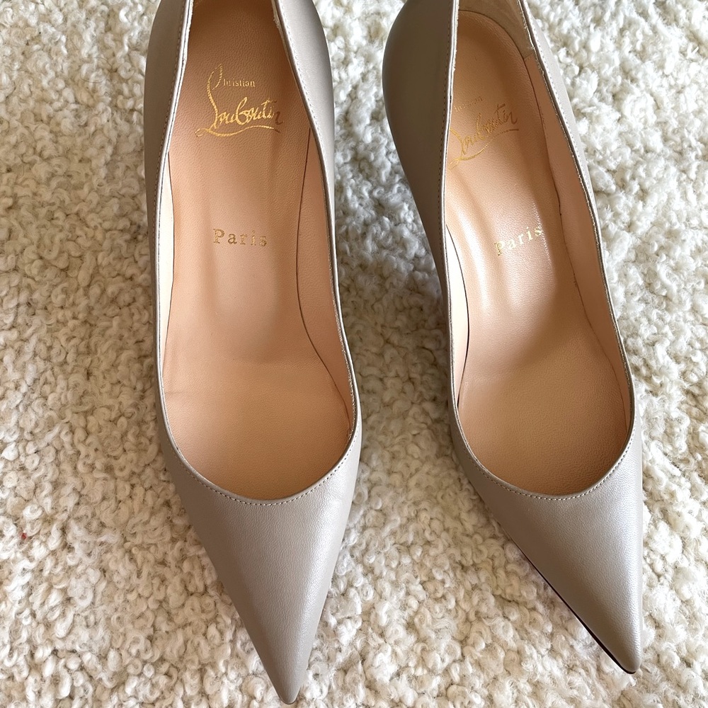 NEW IN BOX RARE NEVER WORN CLARE CHRISTIAN LOUBOUTIN IN RARE COLOR FUNGO NAPPA